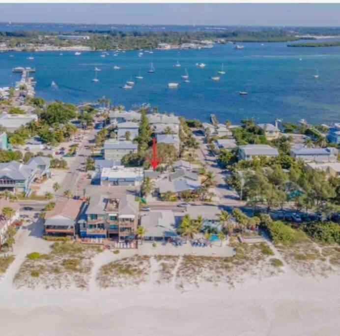 Lovely 2 Bedrooms, Steps Away From The Beach. Bradenton Beach Zewnętrze zdjęcie