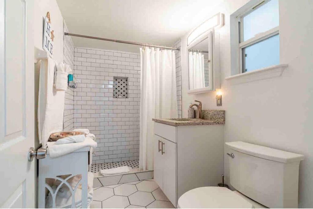 Lovely 2 Bedrooms, Steps Away From The Beach. Bradenton Beach Zewnętrze zdjęcie