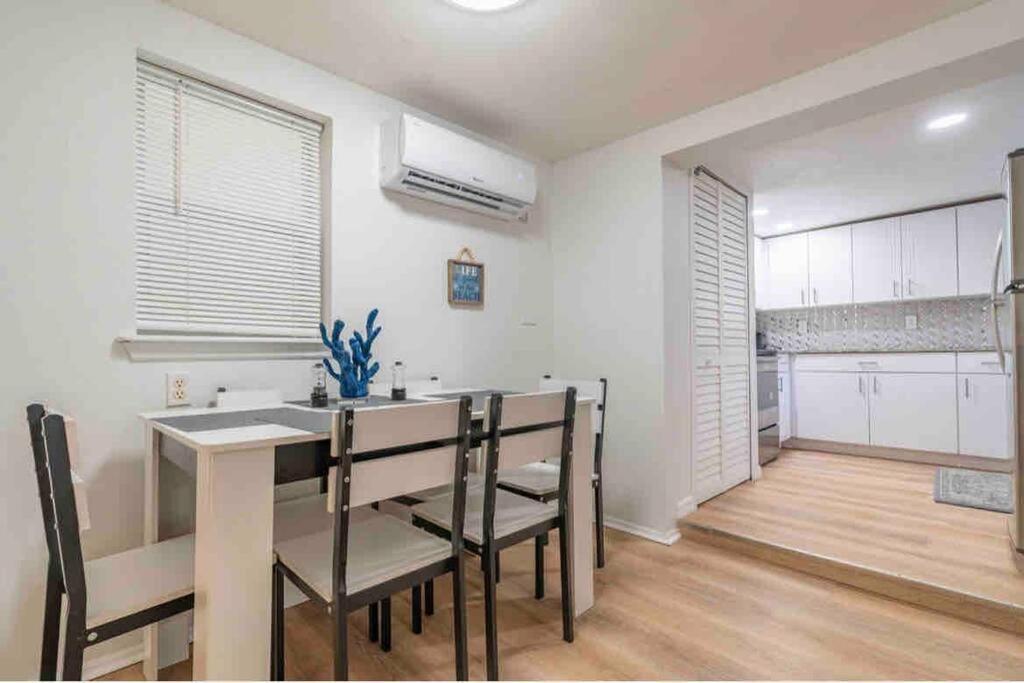 Lovely 2 Bedrooms, Steps Away From The Beach. Bradenton Beach Zewnętrze zdjęcie
