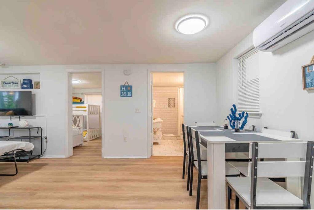 Lovely 2 Bedrooms, Steps Away From The Beach. Bradenton Beach Zewnętrze zdjęcie